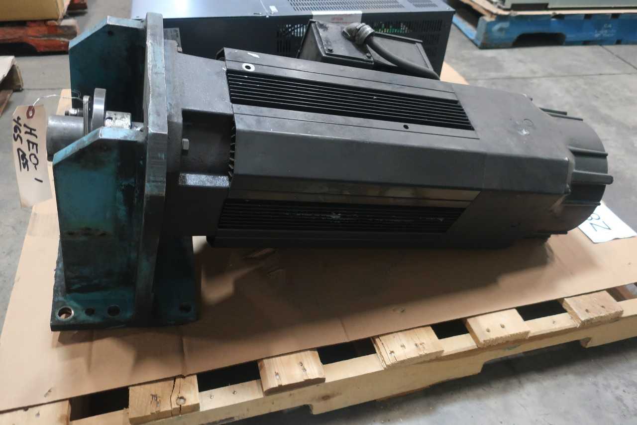 1 LOT OF SERVO MOTOR- YASKAWA SGMB-3ZAWABF 30KW 1500RPM 2-3/8IN 191NM 200V-AC SERVO MOTOR - SERVO