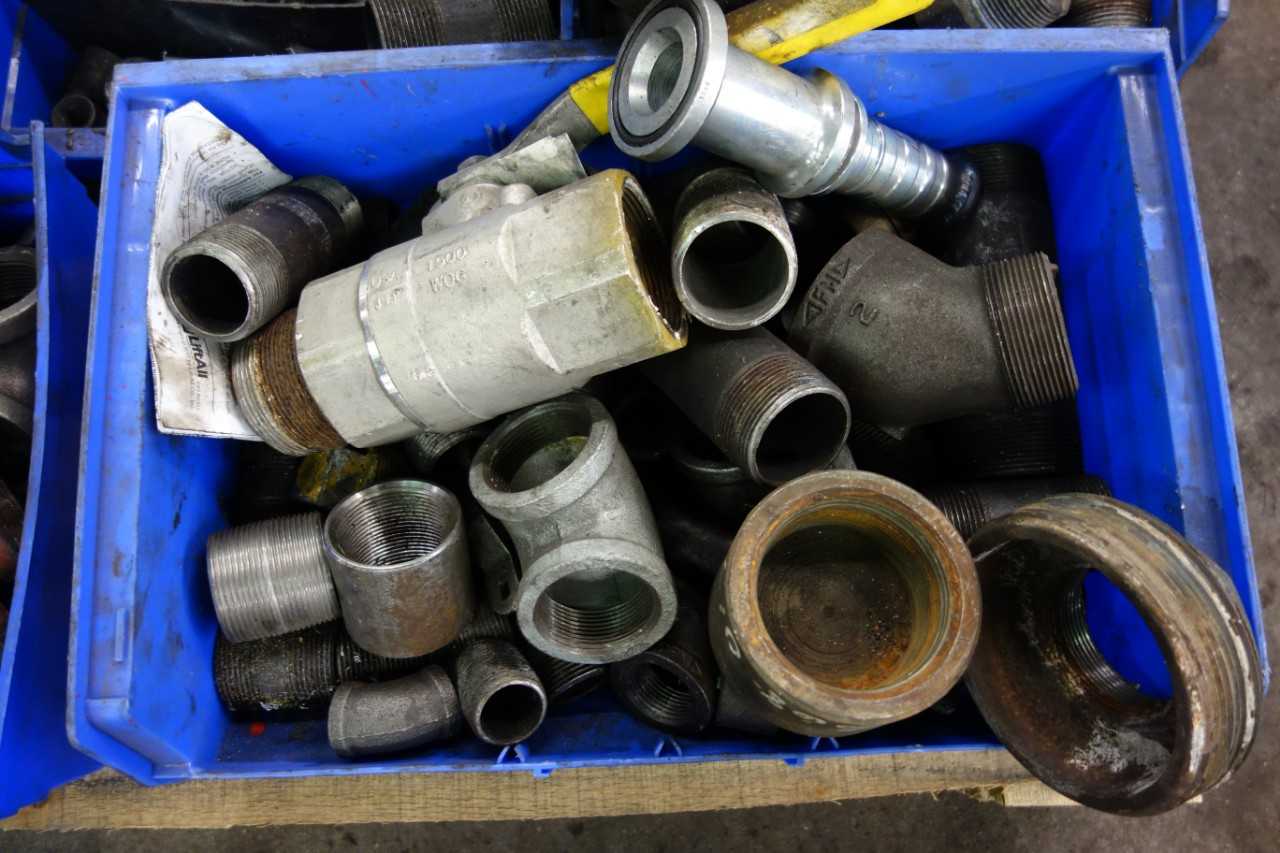 1 PALLET OF ASSORTED PIPE FITTINGS, VALVES - PROCESS EQUIPMENT
