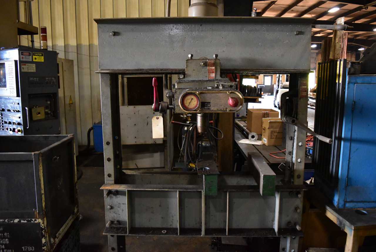 Dake Press 75-Ton s/n 170560 - PRESSES