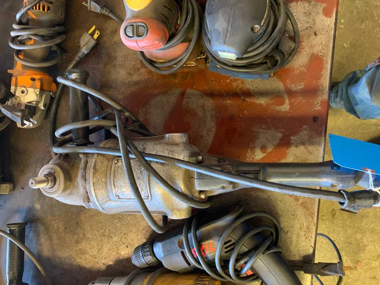 Black & Decker Grinder - INDUSTRIAL PARTS