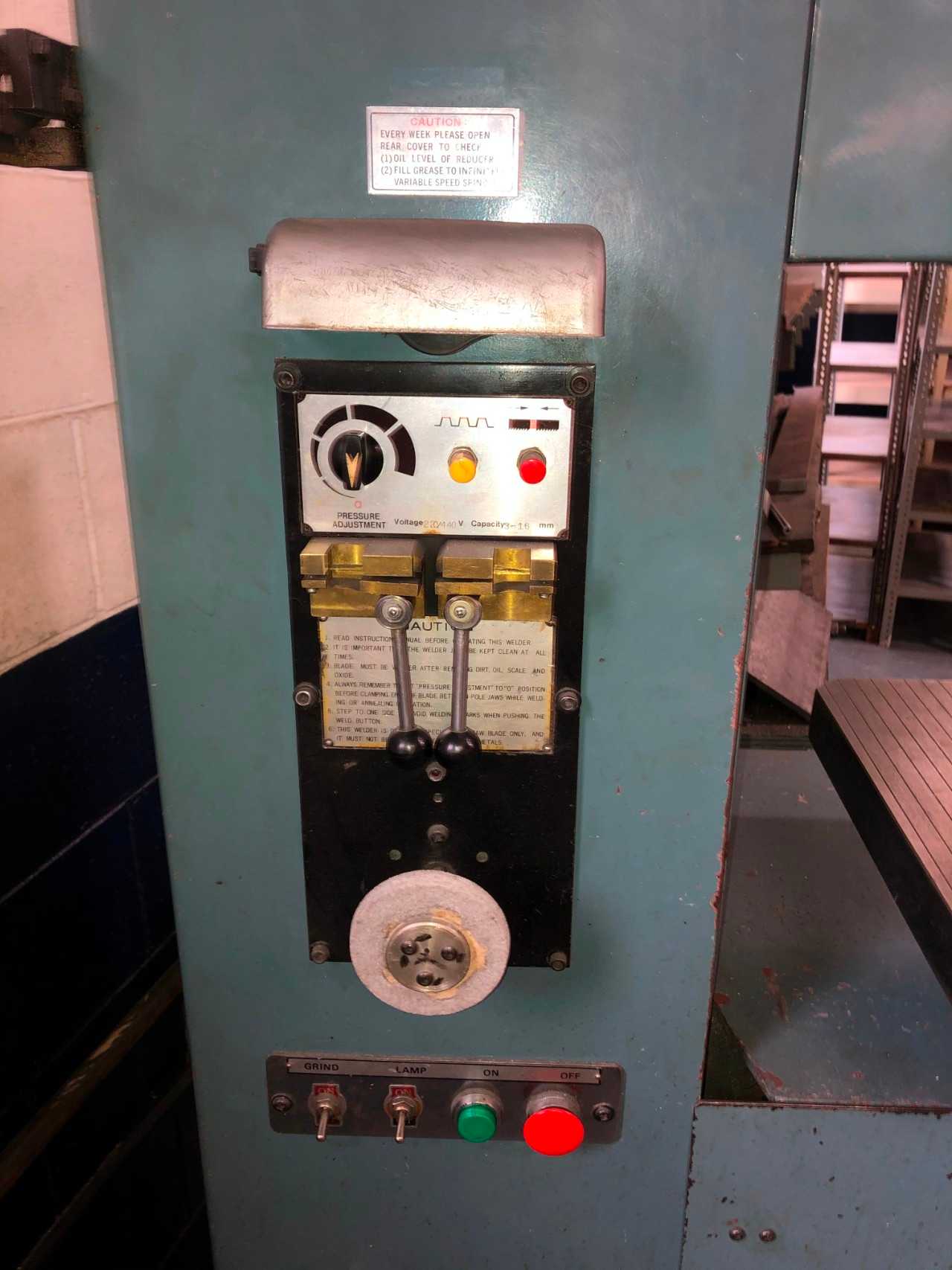 Leten Model DCM-4 Vertical Bandsaw - METAL SAWS
