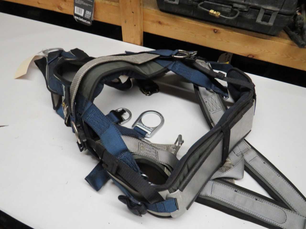MEDIUM SALA EXOFIT MODEL 1108651C TOWER HARNESS - SAFETY EQUIPMENT