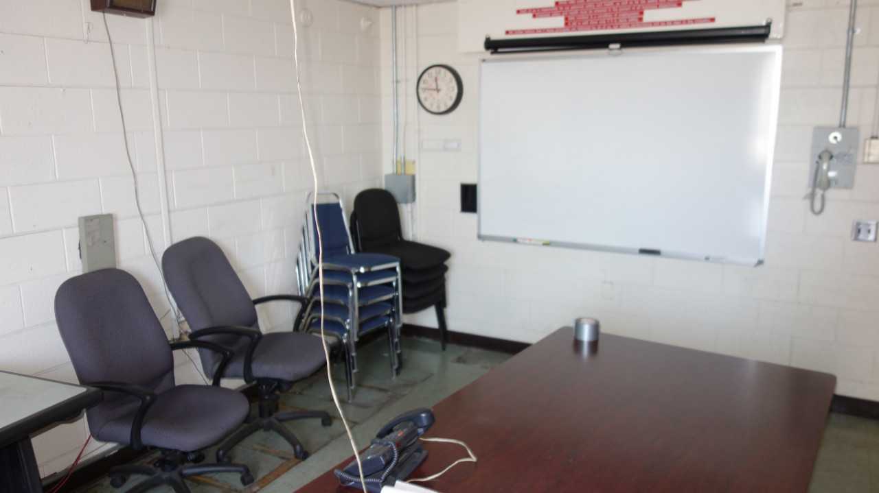 CONTENTS OF ROOM - CHAIRS, AND DESKS (LOOSE ITEMS) - PLANT & FACILITY