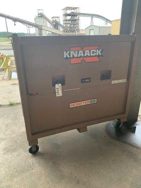 Knaack Monster Box - TOOL STORAGE Knaack Monster Box - TOOL STORAGE