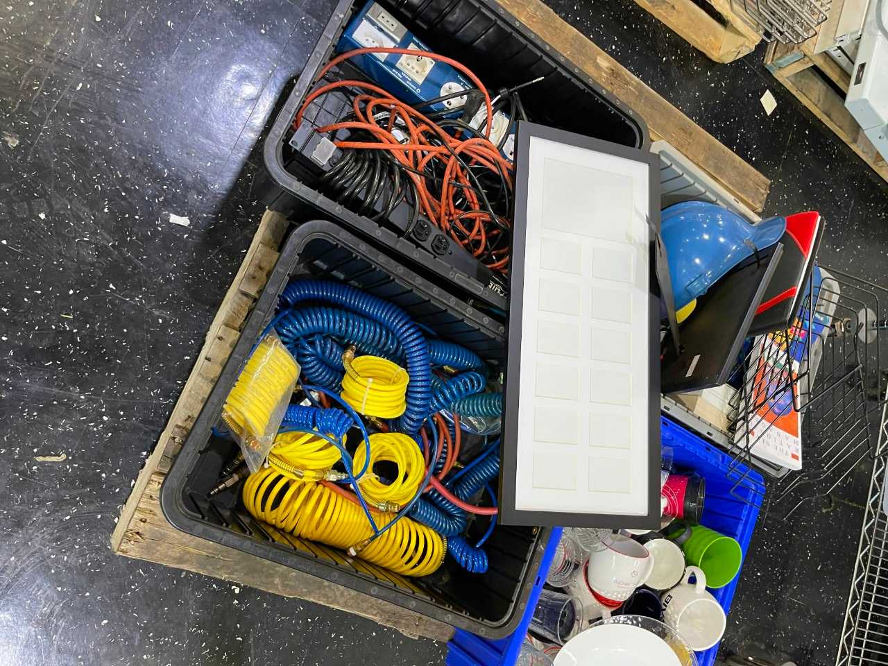 Pallet with Misc air hoses Ect - HOSE