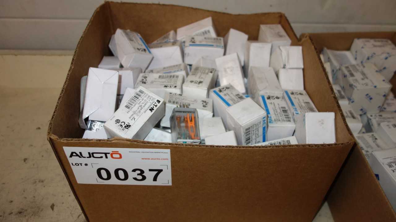 1 BOX OF EATON / CUTLER HAMMER ELECTRICAL - ELECTRICAL COMPONENTS