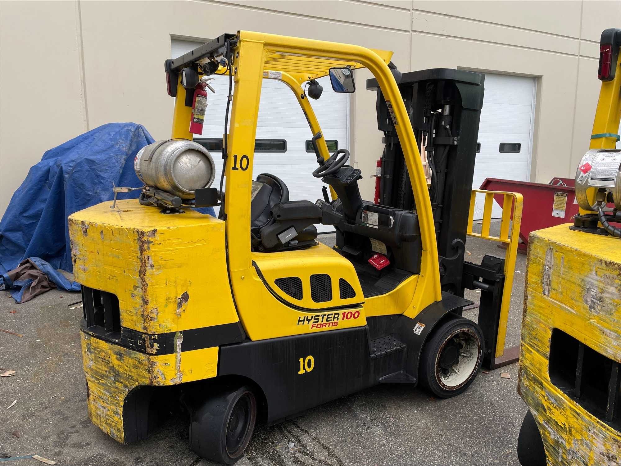 2008 HYSTER S100FTBCS 9,700 LB CAPACITY LIFT TRUCK - FORKLIFTS