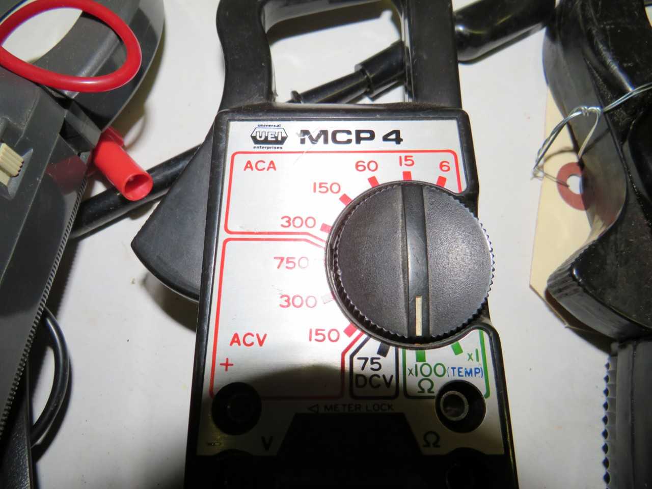 LOT OF 3 HIOKI 3261, UEI MCP 4, GENERAL ELECTRIC CLAMP METER - ELECTRICAL COMPONENTS