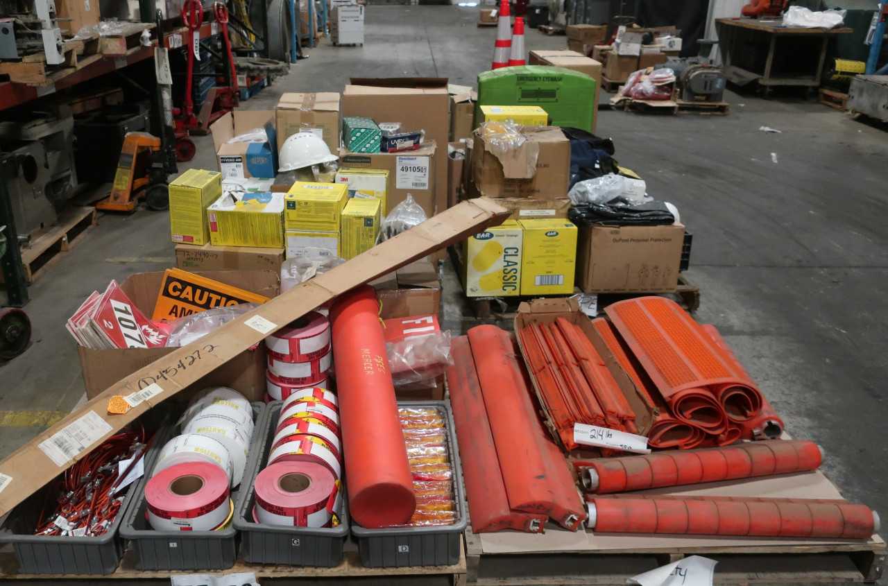 6 PALLETS OF ASSORTED SAFETY EQUIPMENT AND SUPPLIES CONES PPE EYEWASH HARDHATS - SAFETY EQUIPMENT