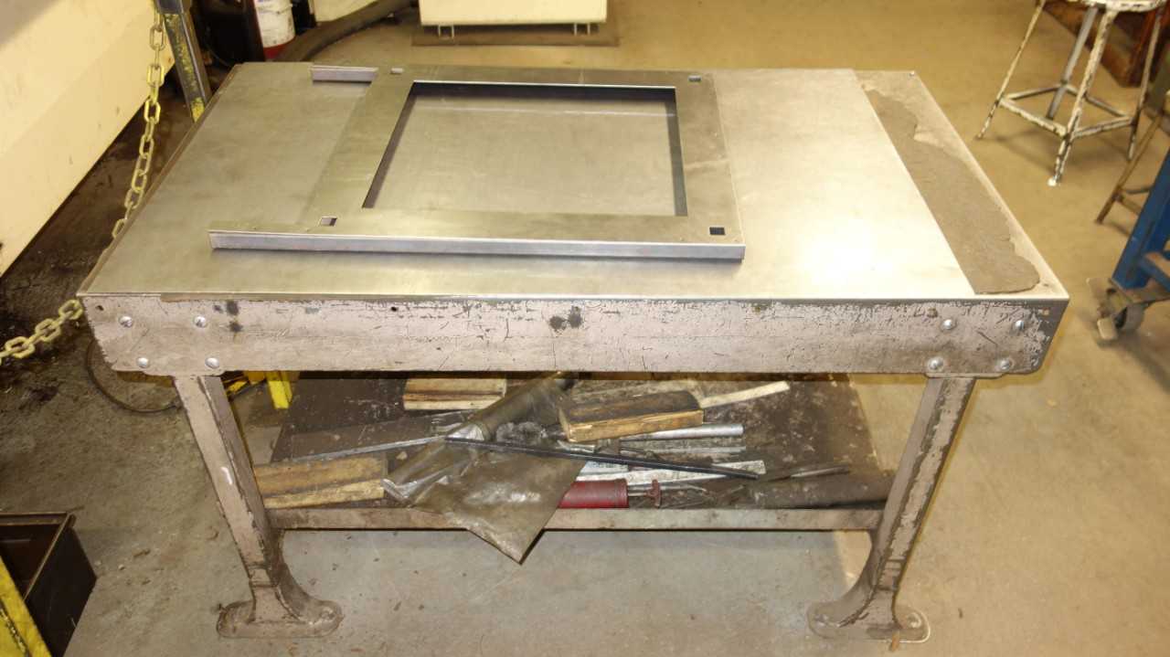 PROFESSIONAL STEEL WORK TABLE - PLANT & FACILITY
