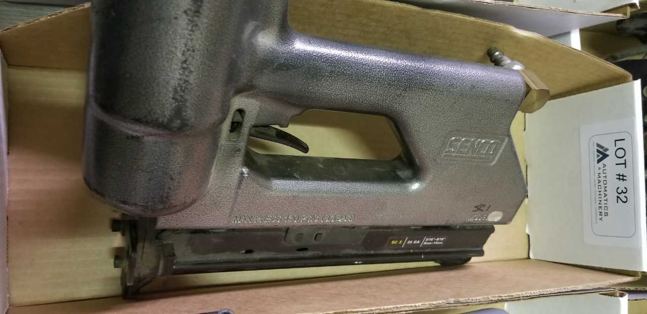 Staple Gun - PNEUMATIC POWER TOOL Staple Gun - PNEUMATIC POWER TOOL