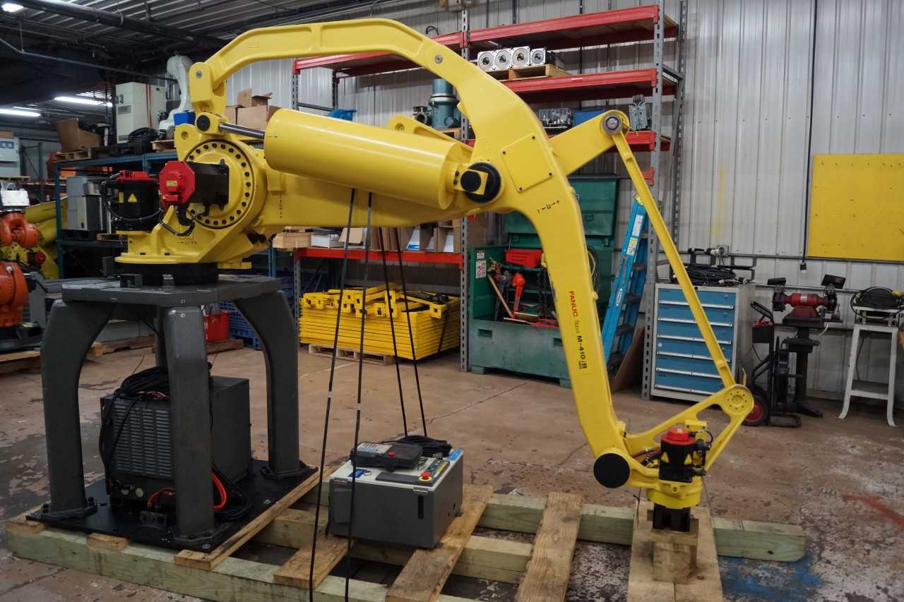 Fanuc M-410iB/160 Robotics Palletizer w/ R-J3iB Control - INDUSTRIAL ROBOTS