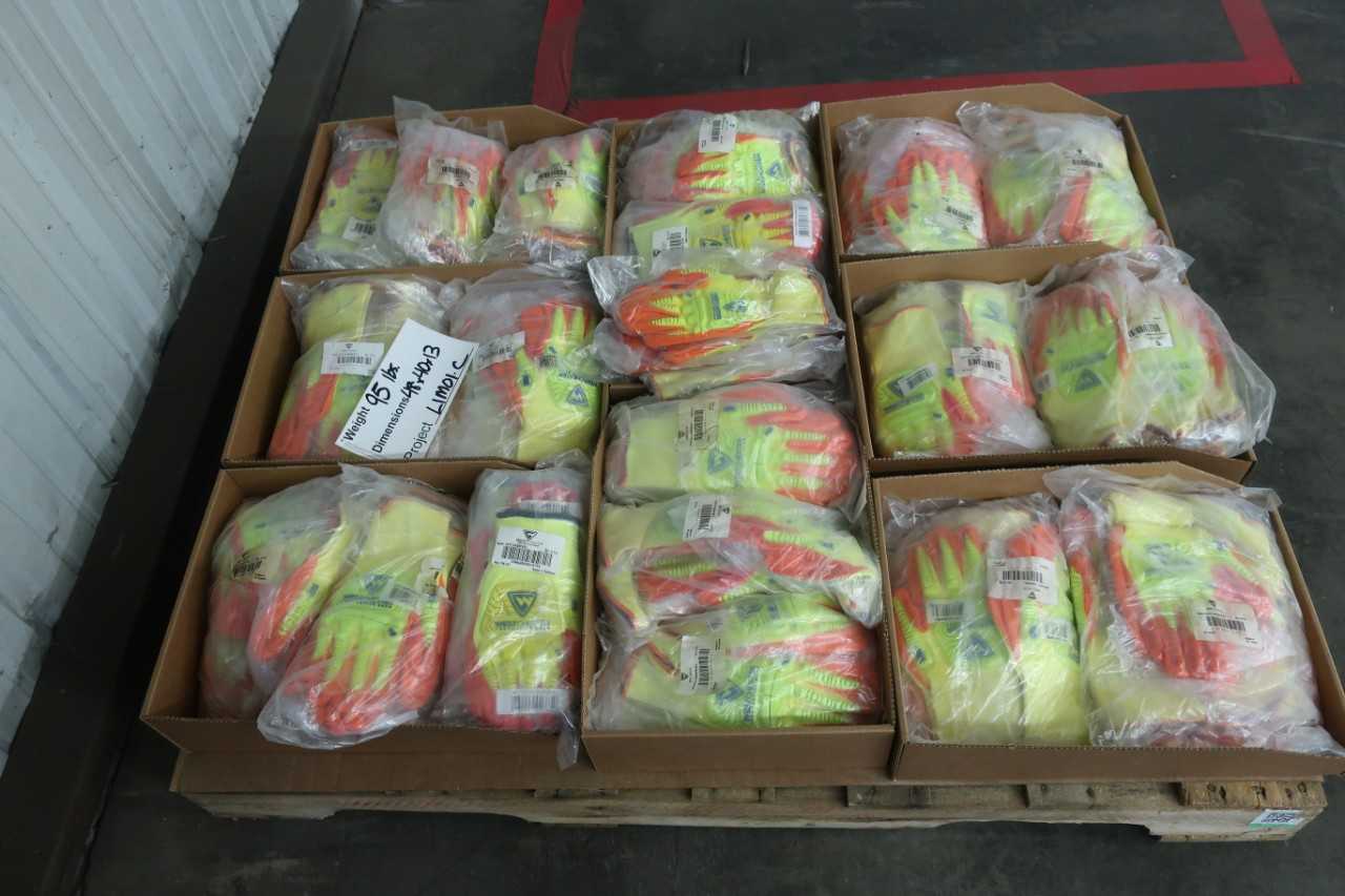 PALLET OF WEST CHESTERTON RUBBER WORK GLOVES - SAFETY EQUIPMENT