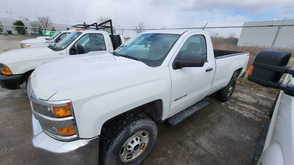 2016 - CHEVROLET - SILVERADO - PICKUP TRUCK - HYDRO EXCAVATOR TRUCKS