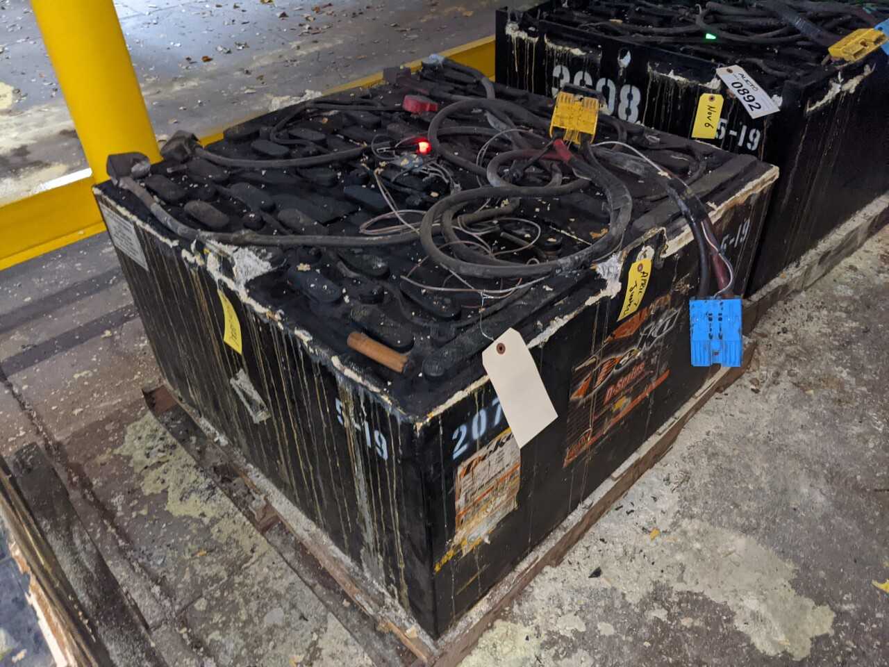 DEKA 48V FORKLIFT BATTERY - FORKLIFTS