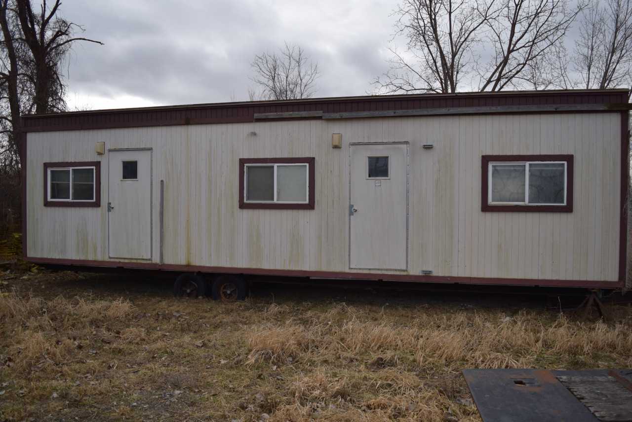 36FT X 10FT OFFICE TRAILER W/ BARD A/C UNIT - TOOL STORAGE