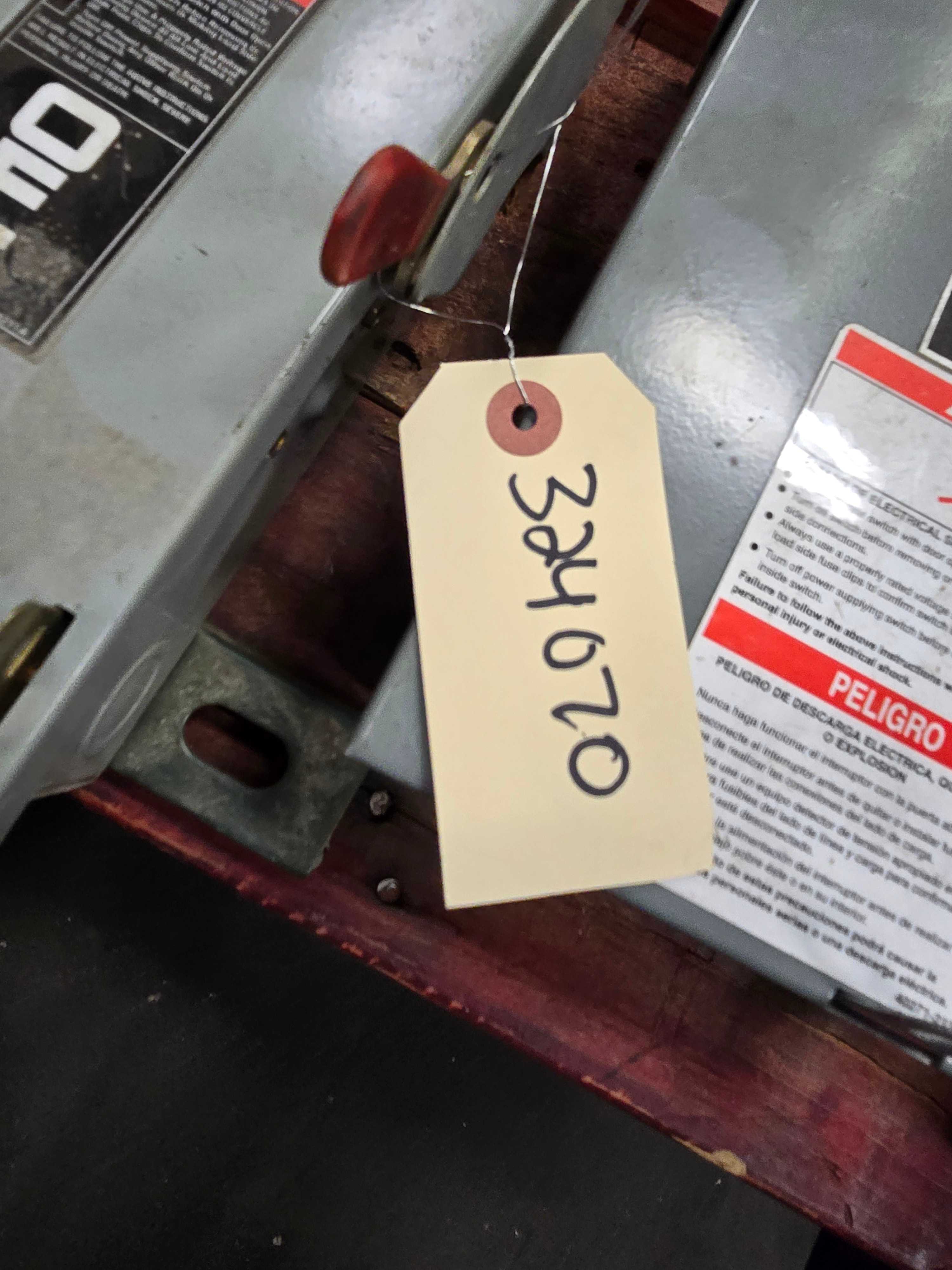 LOT OF SAFETY SWITCHES - ELECTRICAL COMPONENTS