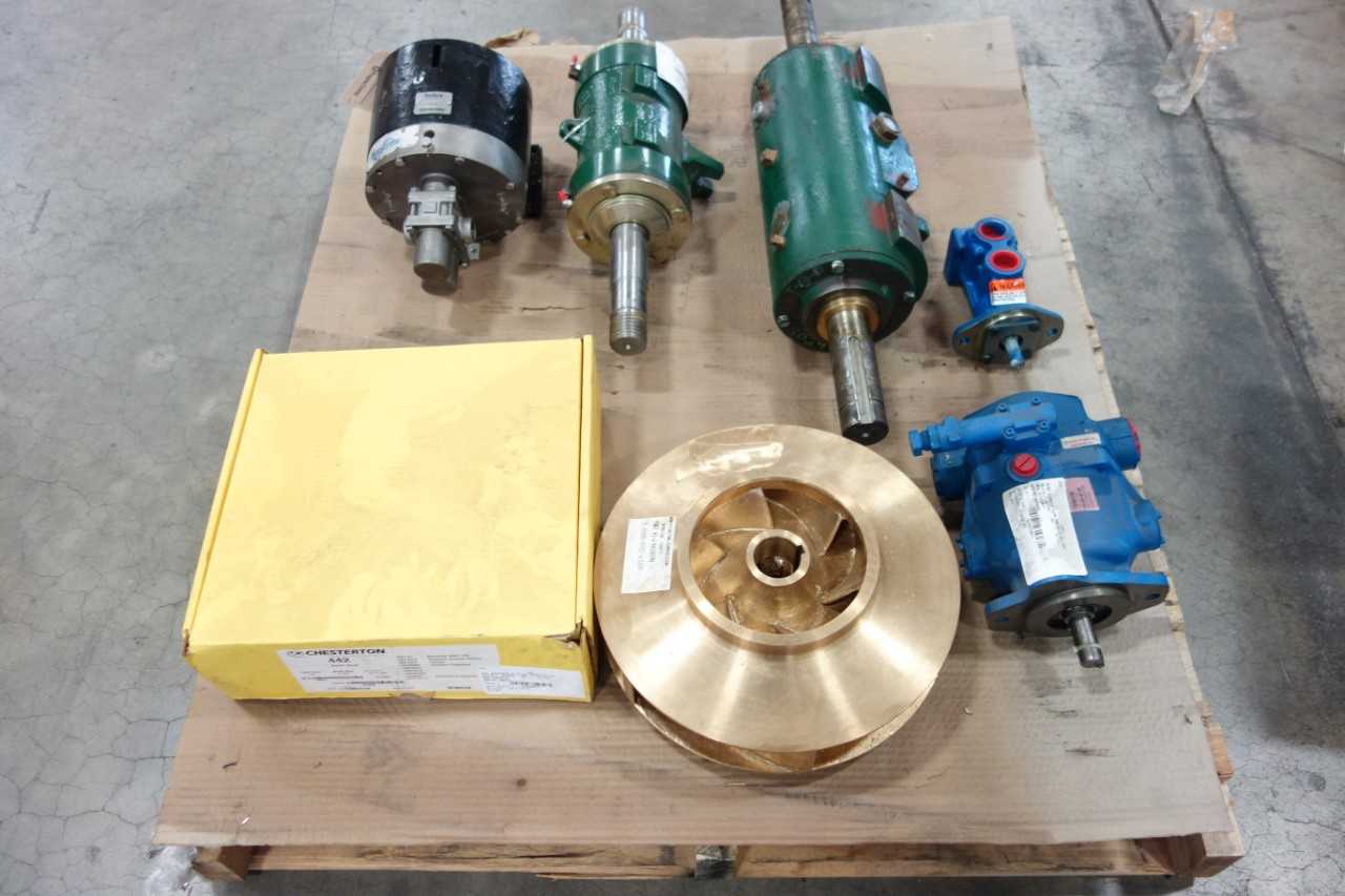 LOT OF ASSORTED PUMPS AND ACCESSORIES - PUMPS