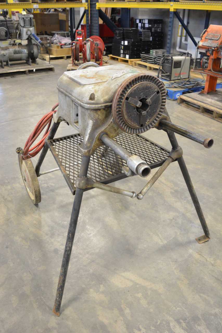 Ridgid 400A Power Drive Pipe Threader, Ridgid TriStand 40A Pipe Clamp/Stand and Accessories - ELECTRIC POWER TOOLS