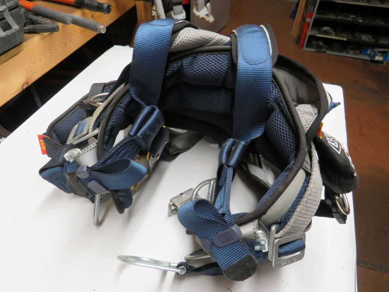 SMALL SALA EXOFIT MODEL 1108650C TOWER HARNESS - SAFETY EQUIPMENT