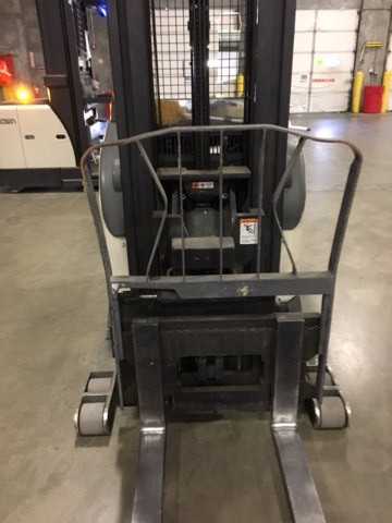 1999 Crown RR5020-35 reach truck-Norcross, GA - REACH TRUCKS