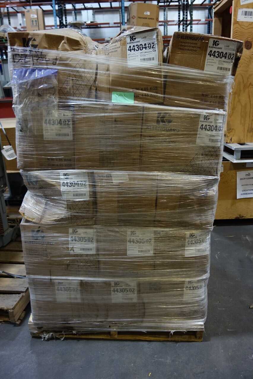 PALLET OF KLEENGUARD A40 DISPOSABLE COVERALLS - SAFETY EQUIPMENT
