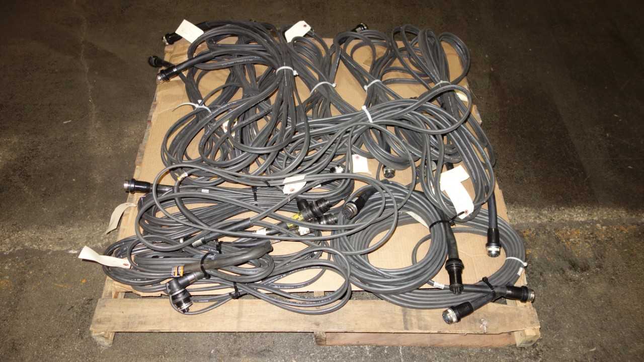 1 PALLET OF ASSORTED ATLAS COPCO 4220 TENSOR EXTENSION CABLES, 4220 1007 10, 4220 2636 10 - ELECTRIC POWER TOOLS