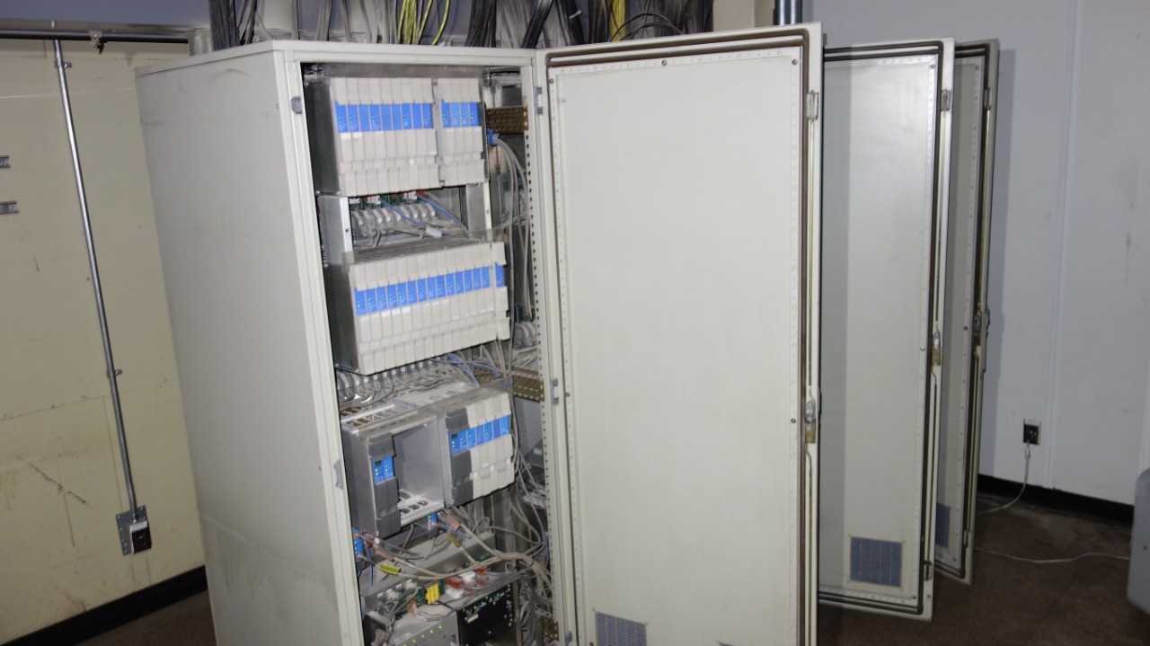 HONEYWELL TDC3000 PROCESS MANAGEMENT DCS SYSTEM (4 CABINETS) DELAYED REMOVAL - AUTOMATION & CONTROLS
