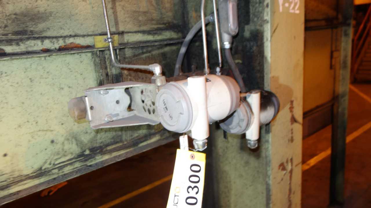 LOT OF 2 ASSORTED HONEYWELL ST3000 PRESSURE TRANSMITTER - INSTRUMENTATION