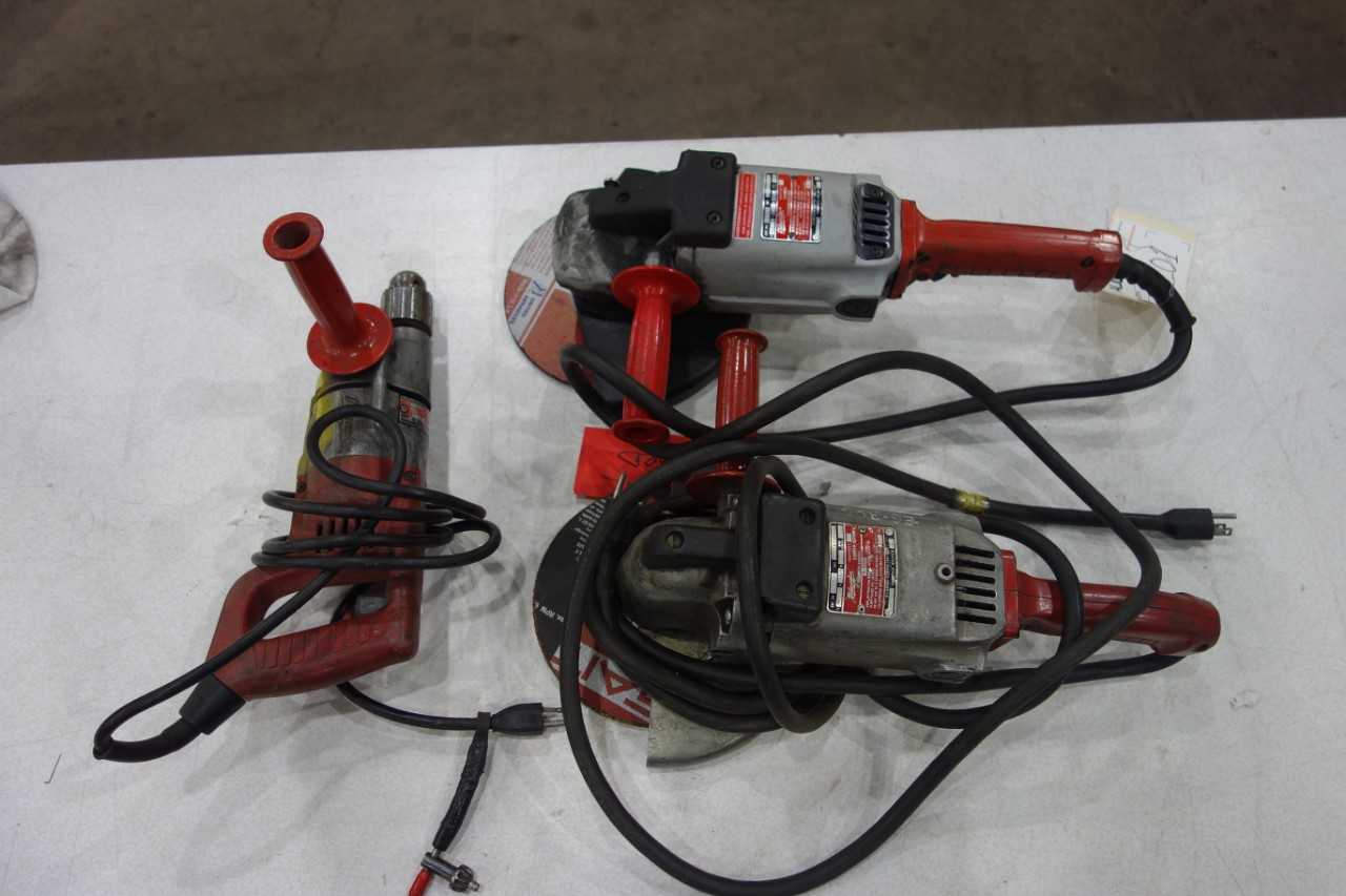 Lot of 3 Milwaukee heavy duty 9" sanders 6066 6106 120V-AC and heavy duty 1/2" drill 1107-1 - ELECTRIC POWER TOOLS
