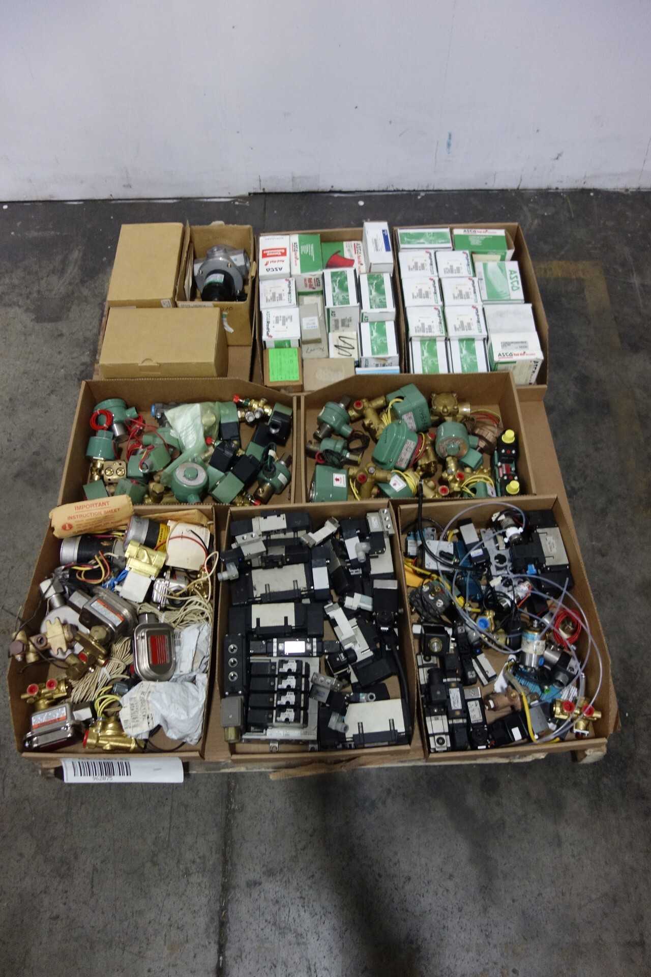 PALLET OF ASSORTED SOLENOID VALVES - SOLENOID VALVE