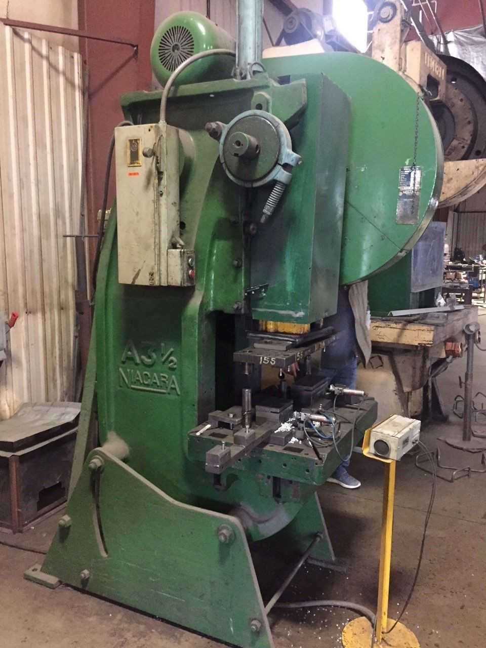 Niagara A 3-1/2, 45 Ton, OBI Punch Press - PRESSES