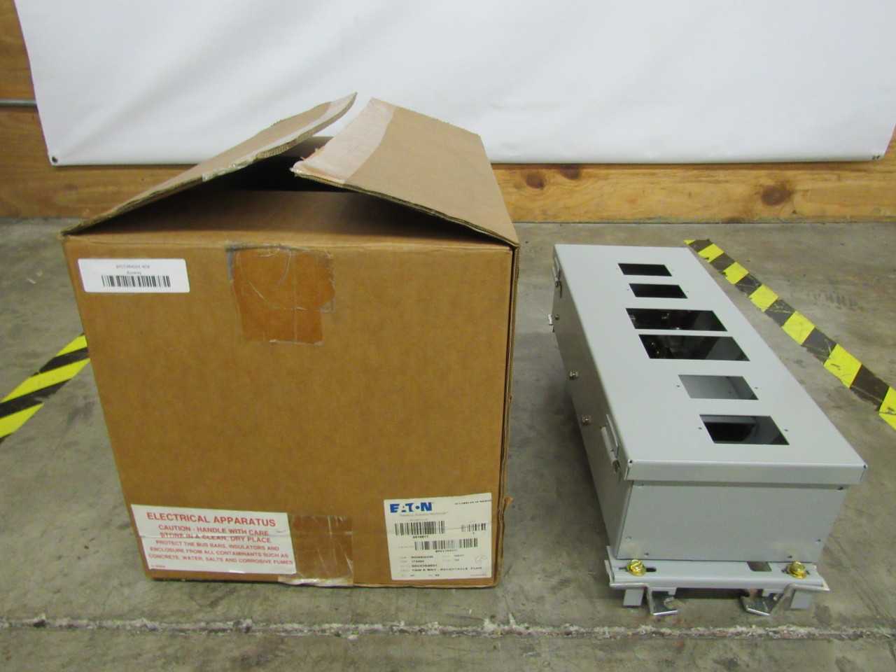 Lot of Quantity 1x BPC5384G01 Receptacle Bus Plug - VALVES