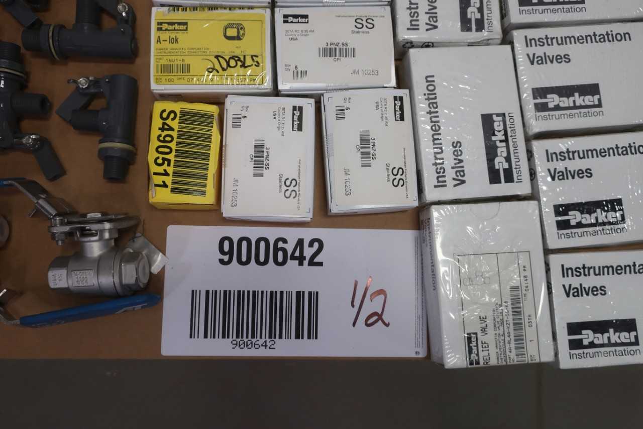 2 PALLETS OF ASSORTED STAINLESS FITTINGS, NOZZLE ASSEMBLY, BALL VALVES, CHECK VALVES, SOLENOID VALVE - BALL VALVE