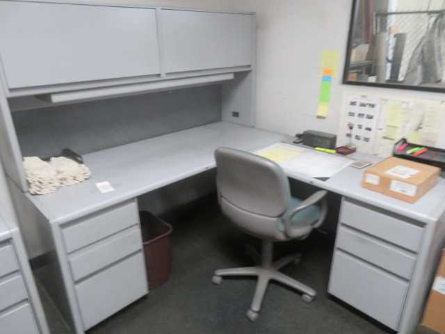 Office Cubical, Steelcase, desk and chair - MISCELLANEOUS