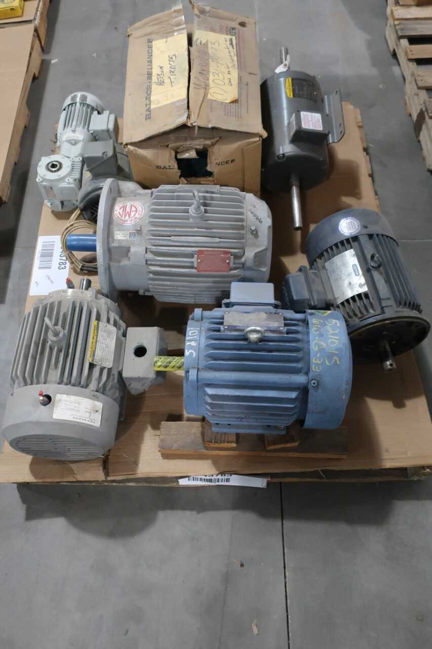 1 PALLET OF ASSORTED ELECTRIC AC MOTORS - ELECTRIC MOTORS