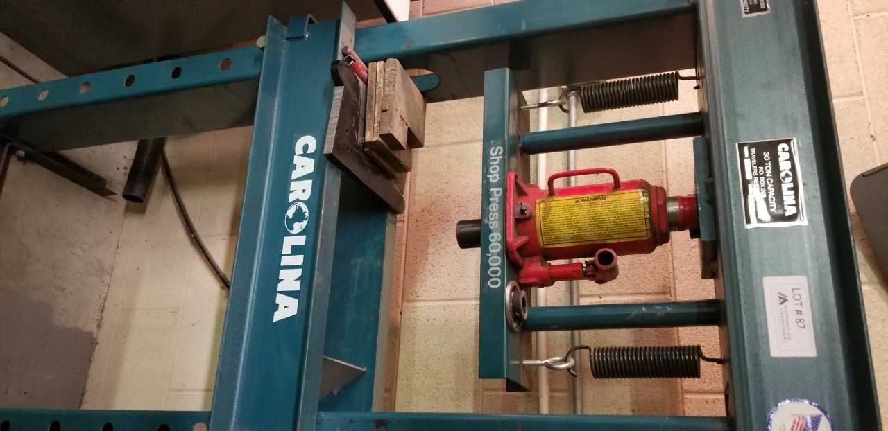 Carolina Press - PRESSES