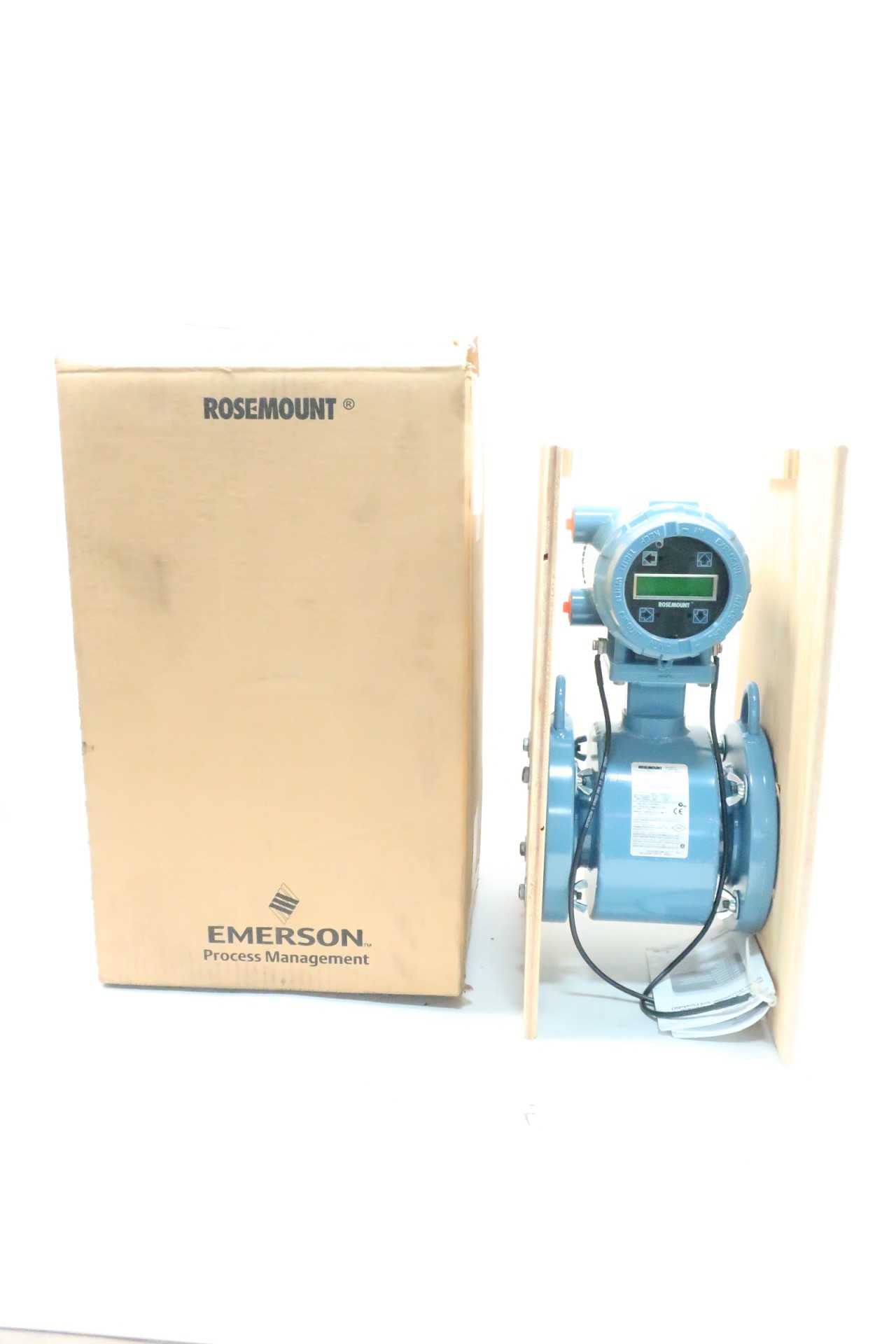 NEW ROSEMOUNT 8705FHE030C1W0N0B3Q4 SMART MAGNETIC FLOW METER 3IN - FLOW METER