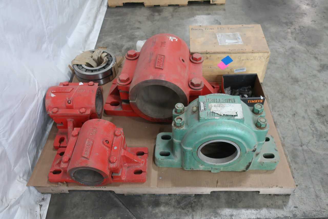 PALLET OF ASSORTED BEARINGS AND HOUSINGS - BEARINGS