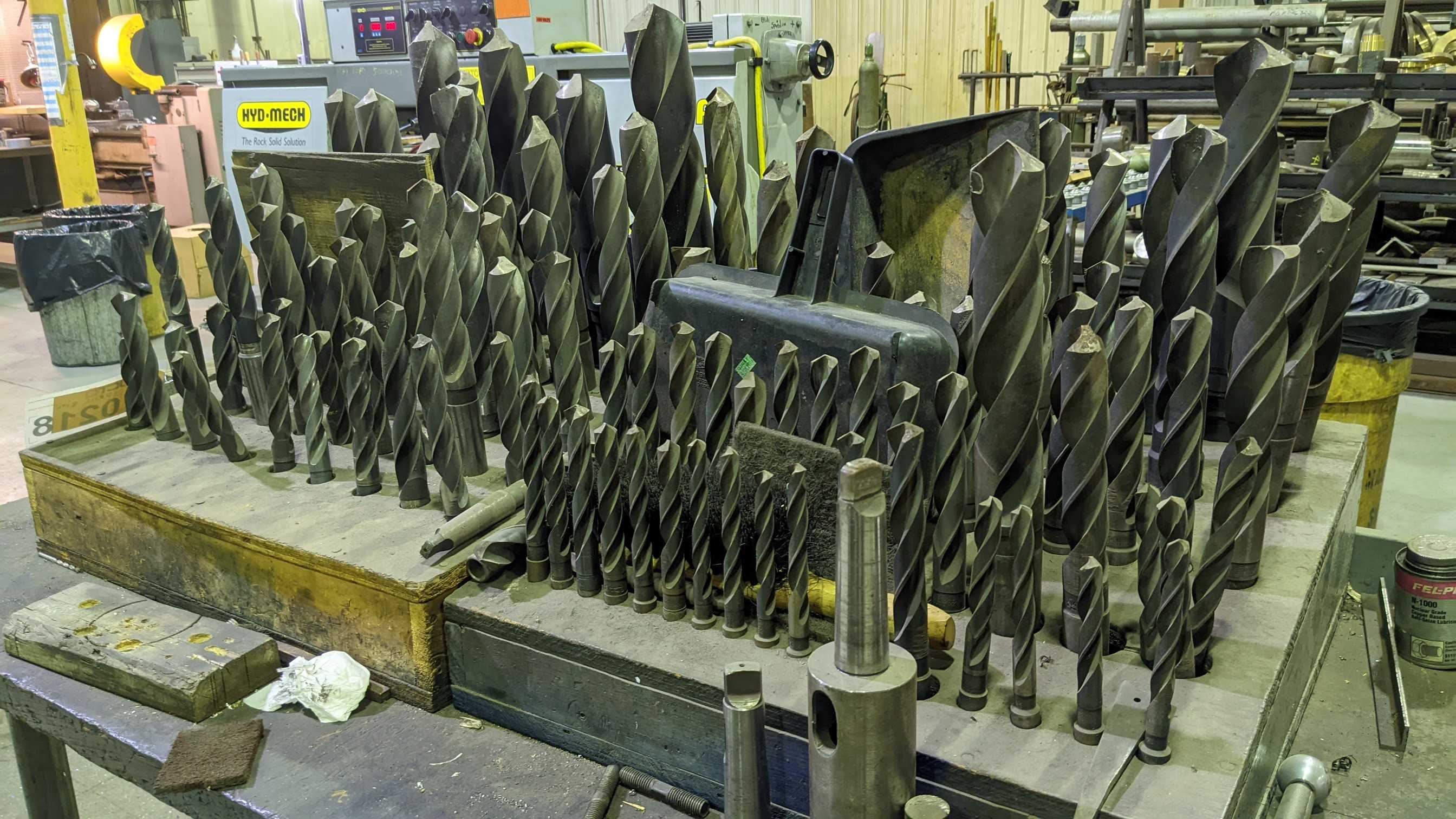 LOT OF DRILL BITS - WORKHOLDING
