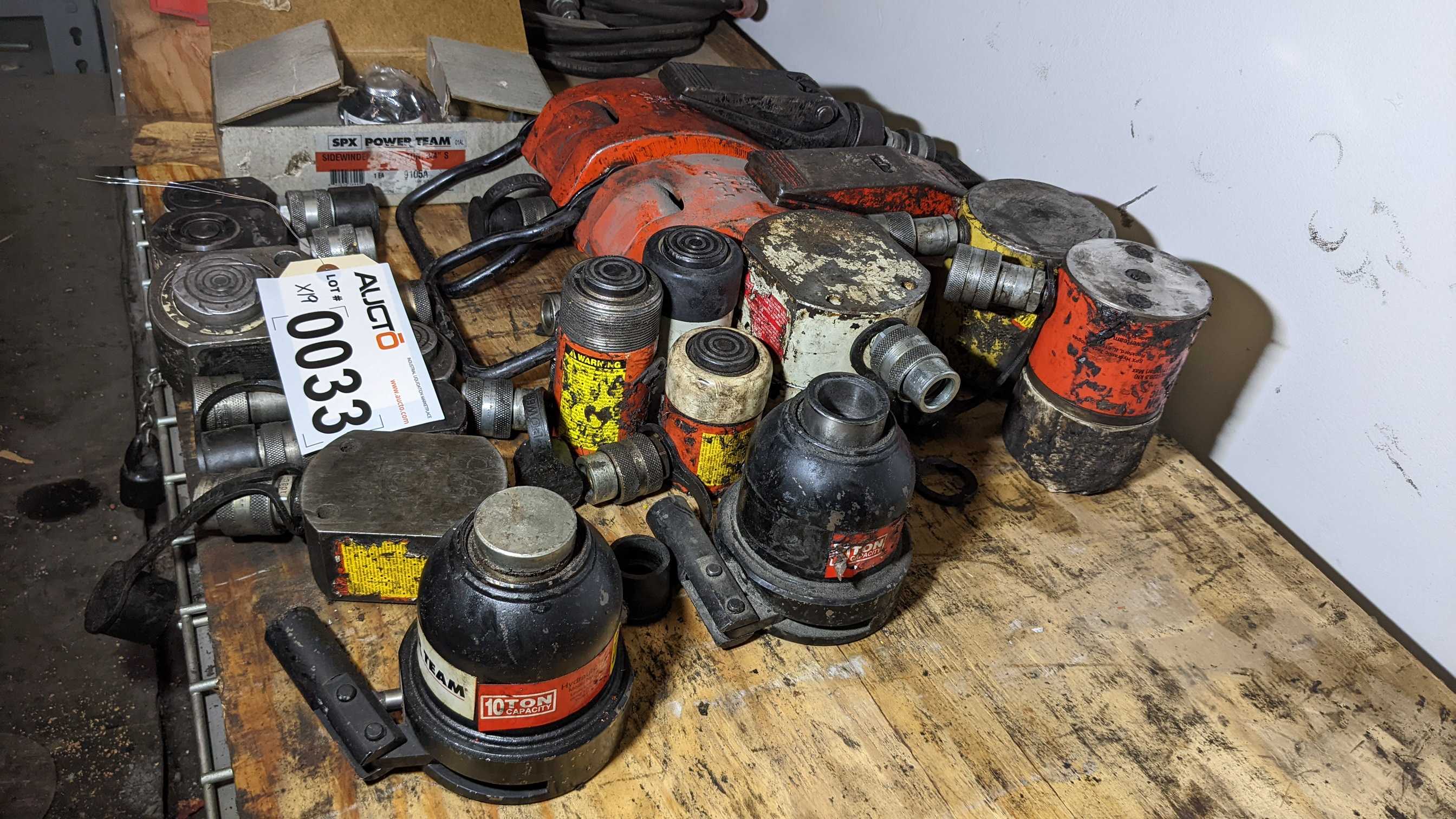 LOT OF HYDRAULIC RAMS - ELECTRIC POWER TOOLS