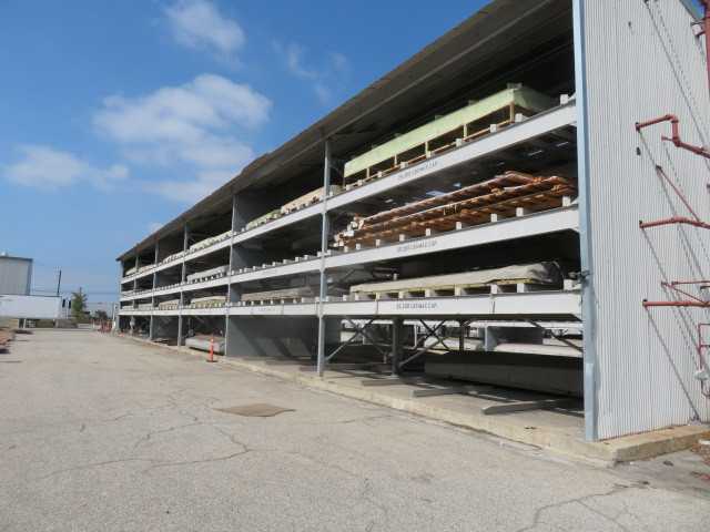 25,200 Lb capacity storage racks, 132' long X 30' H X 120" long forks - PALLET RACKING