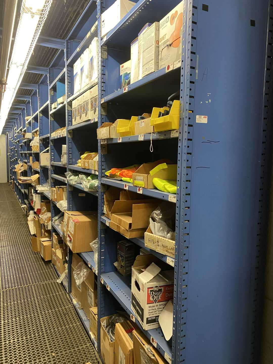 LOT OF ASSORTED CONSUMABLES - PPE