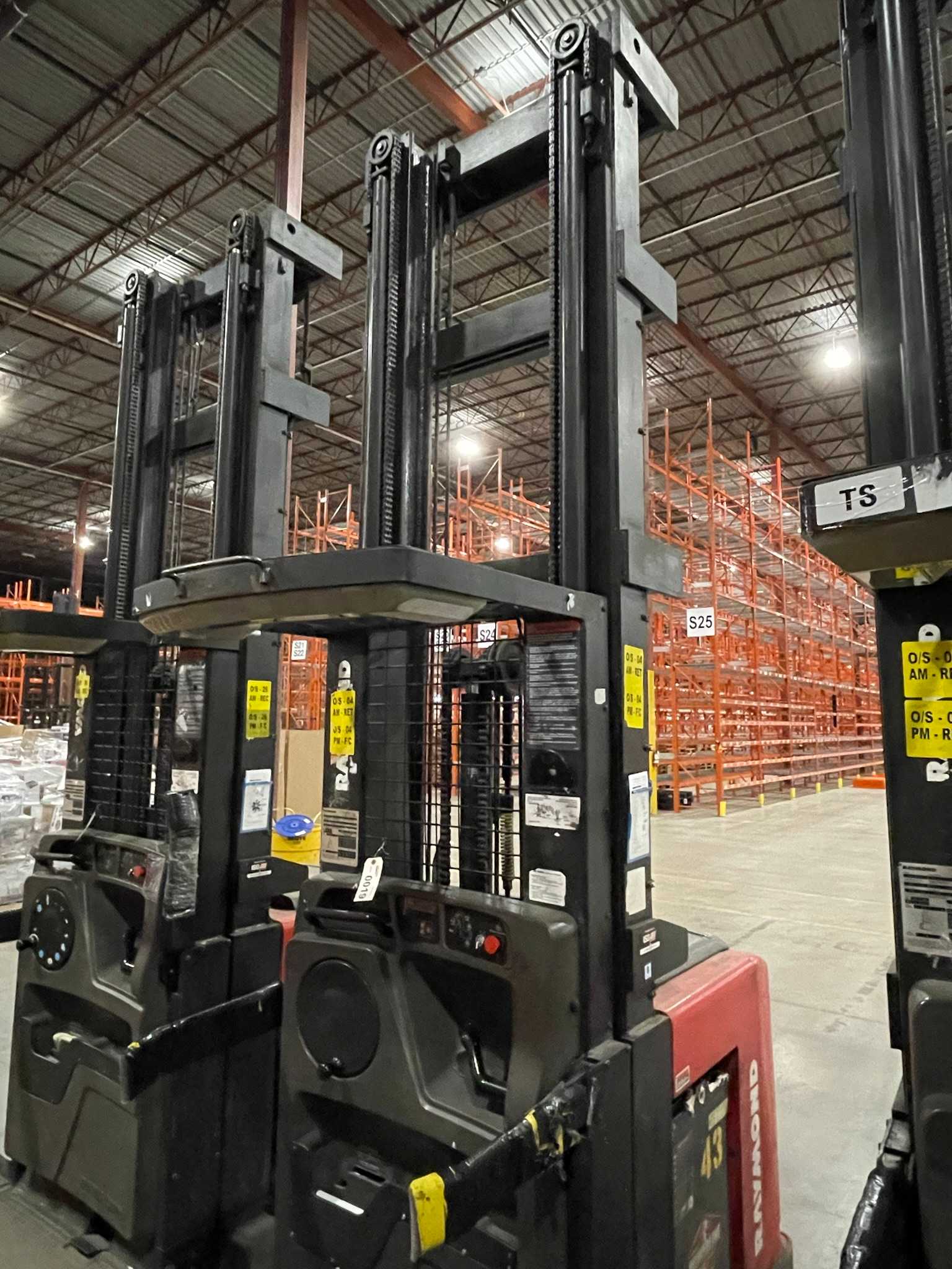 2005 RAYMOND EASI-OPC30TT ORDER PICKER - ORDER PICKER