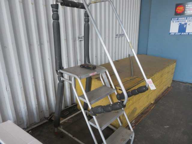 Aluminum Step on Wheels - MISCELLANEOUS