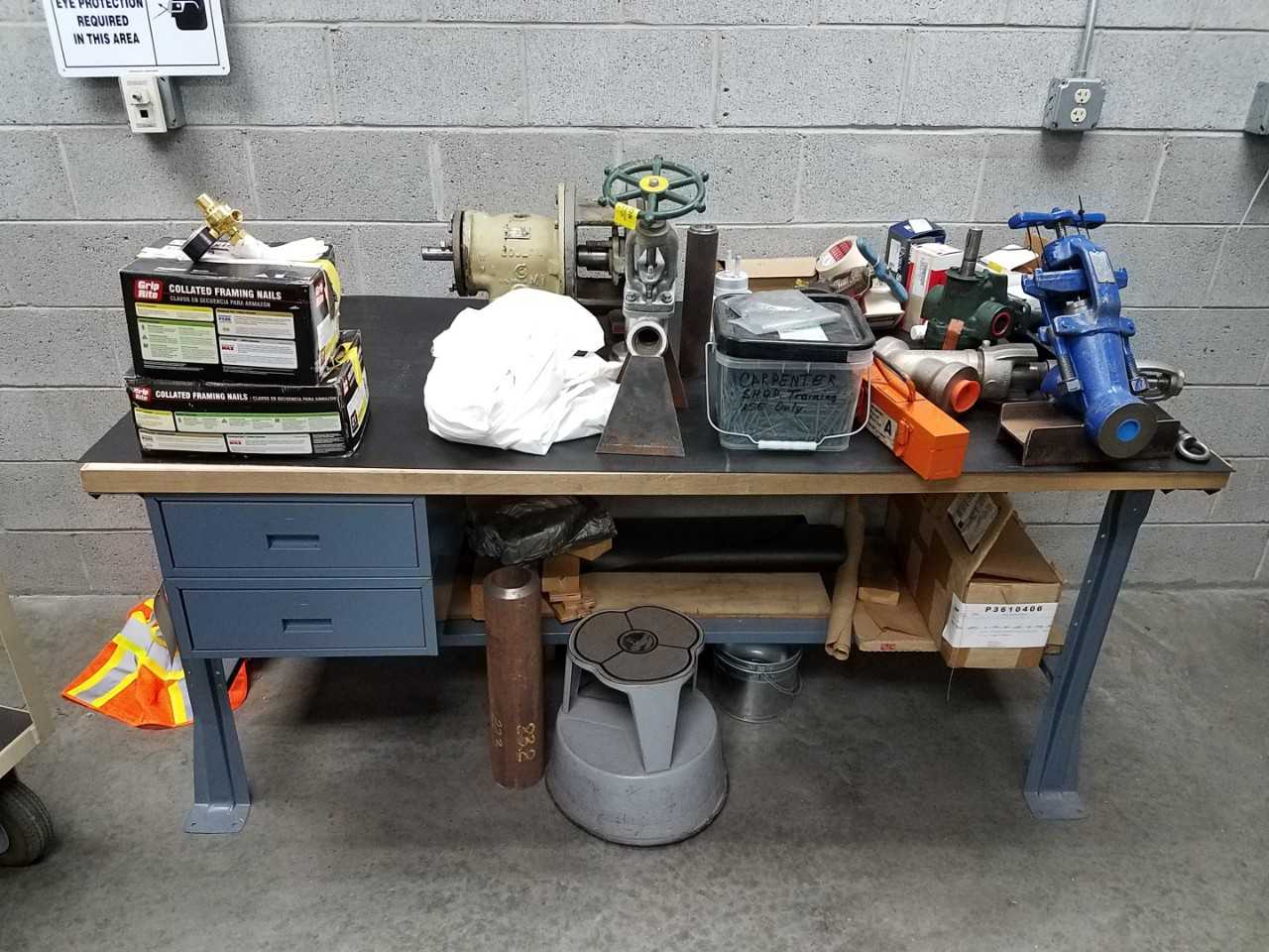 6' x 3' steel work desk with wood surface - PLANT & FACILITY 6' x 3' steel work desk with wood surface - PLANT & FACILITY