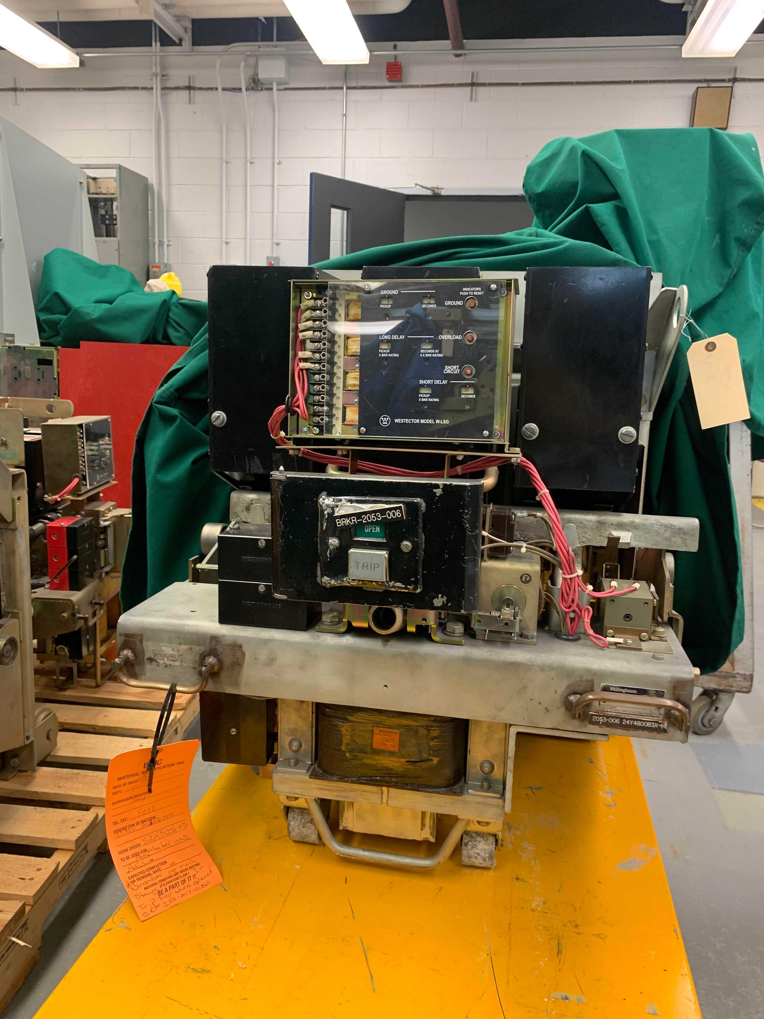 Westinghouse DB75ST Air Circuit Breaker - CIRCUIT BREAKERS