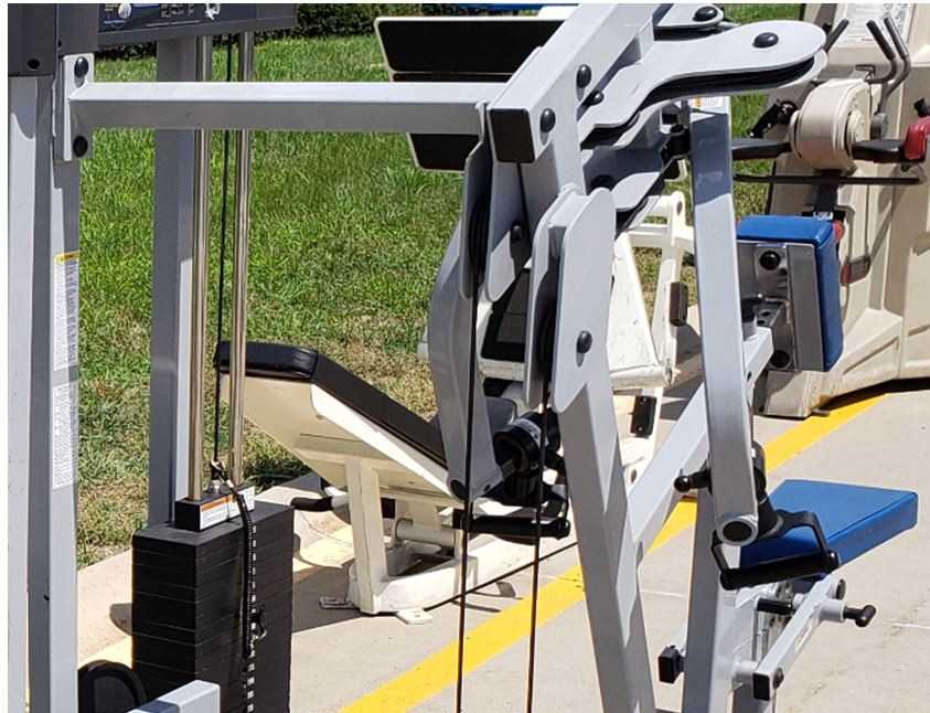 Fitness Equipment - Deltoid - SAFETY EQUIPMENT