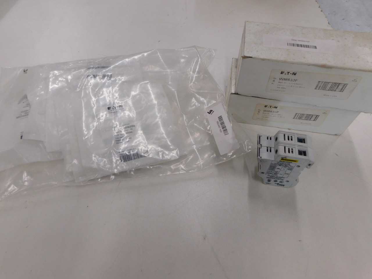 Lot of Quantity 18x Fuses/Fuse Holders - FUSES