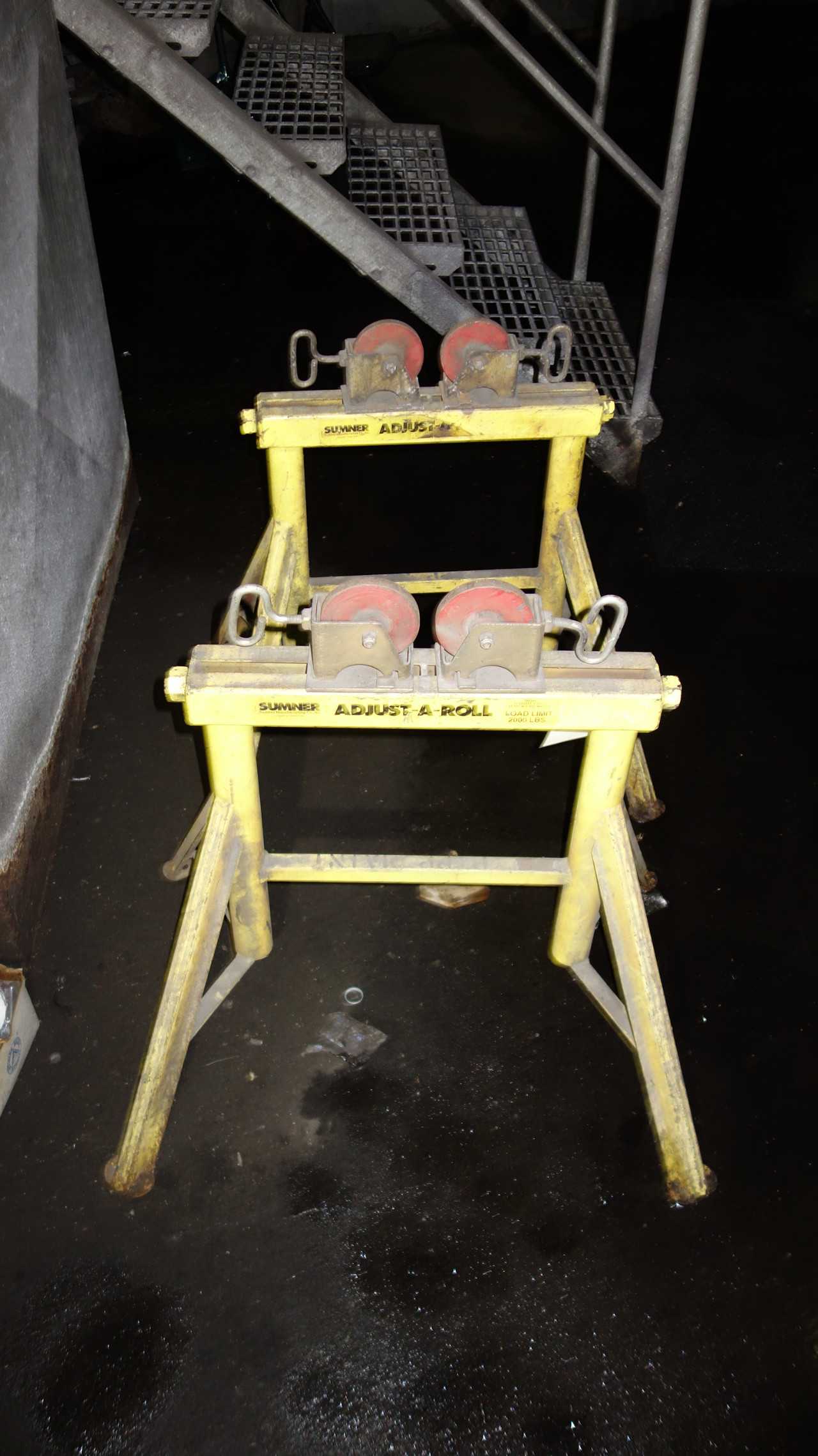 SUMNER ADJUST-A-ROLL WELDING PIPE STAND 2000LB - WELDING EQUIPMENT